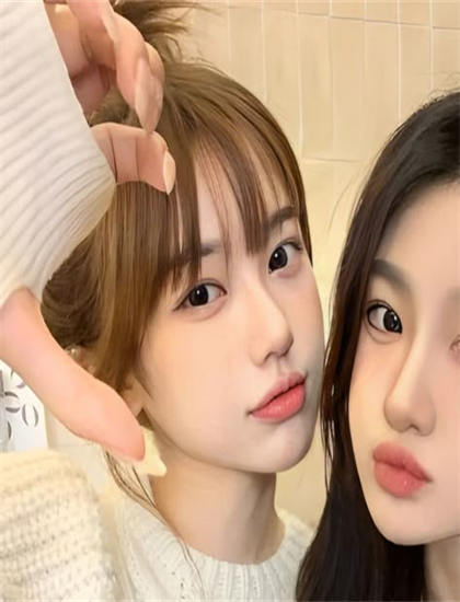 特效揭秘：《我爱古诗词第2季》灯光的布光艺术与情绪烘托——技术创新的详细解析