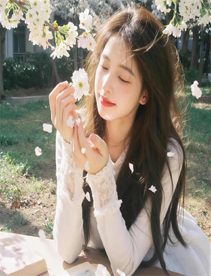 探索《母跪儿天不容》的奥秘：隐藏细节与深层意义